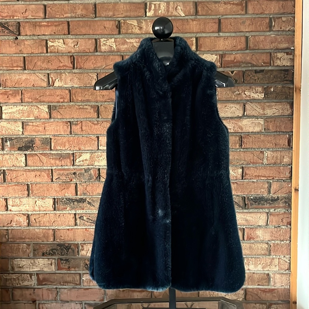 Vince Camuto size small Faux Fur Vest